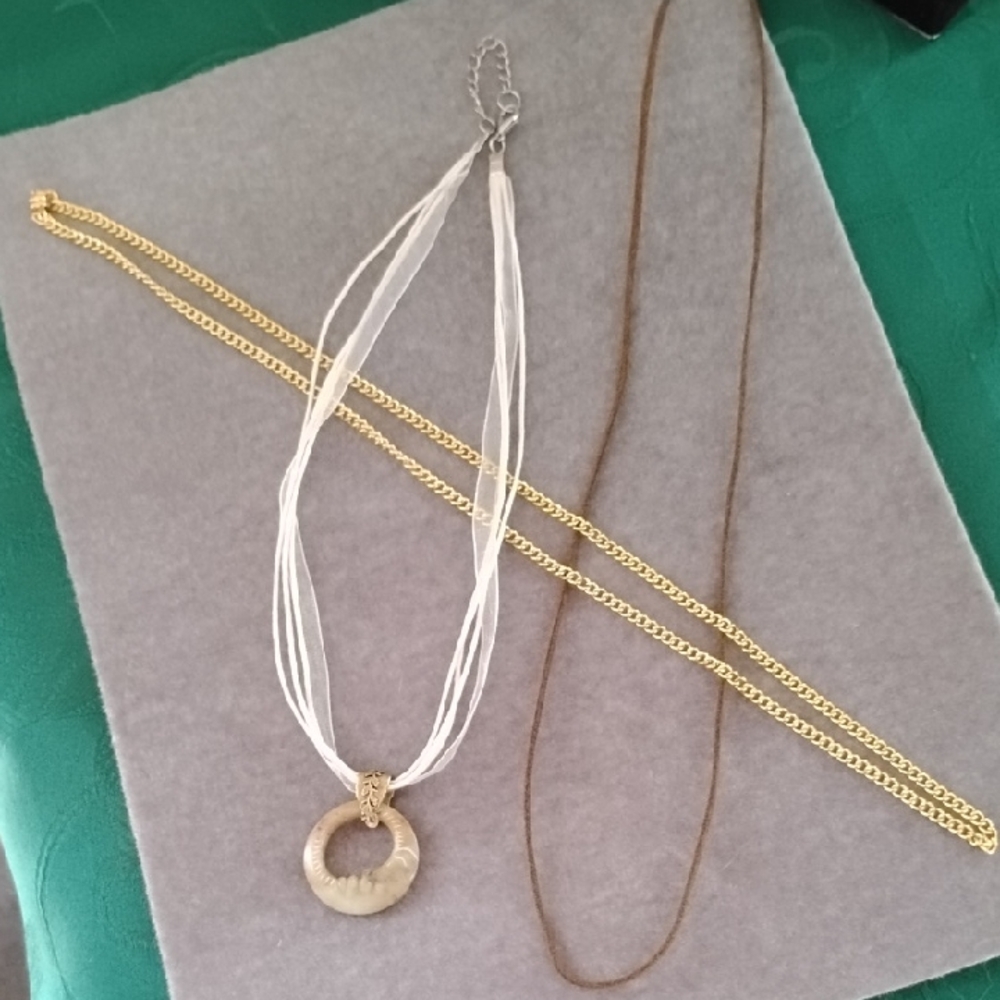 Hand Crafted Necklace Wardrobe With Changable Jade Moon Pendant
